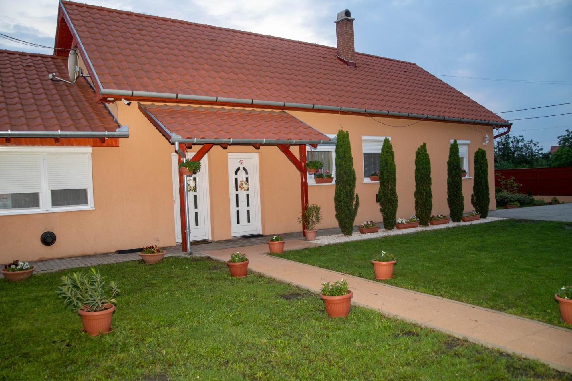 Boróka Vendégház Túrkeve Extérieur photo