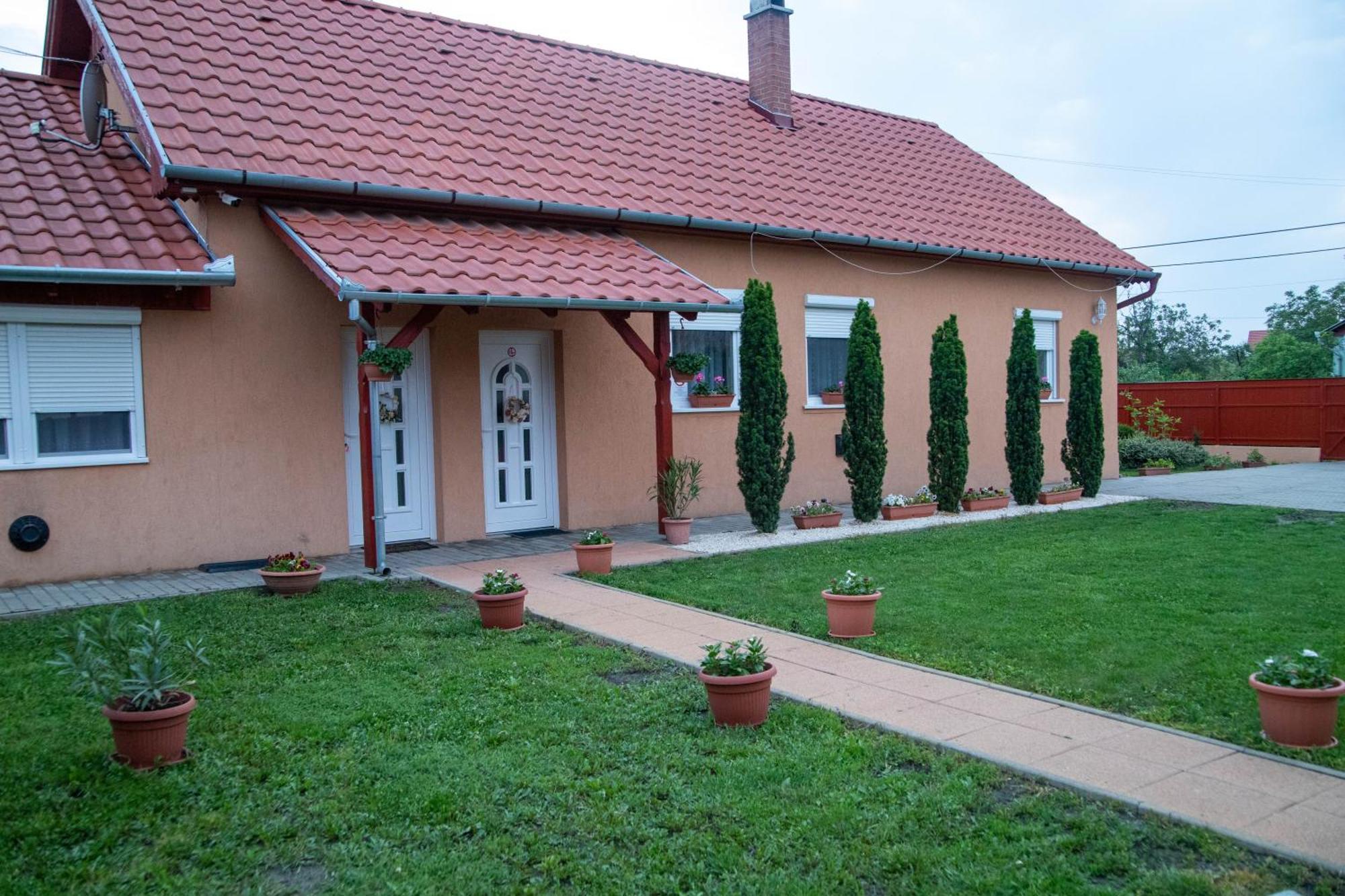 Boróka Vendégház Túrkeve Extérieur photo